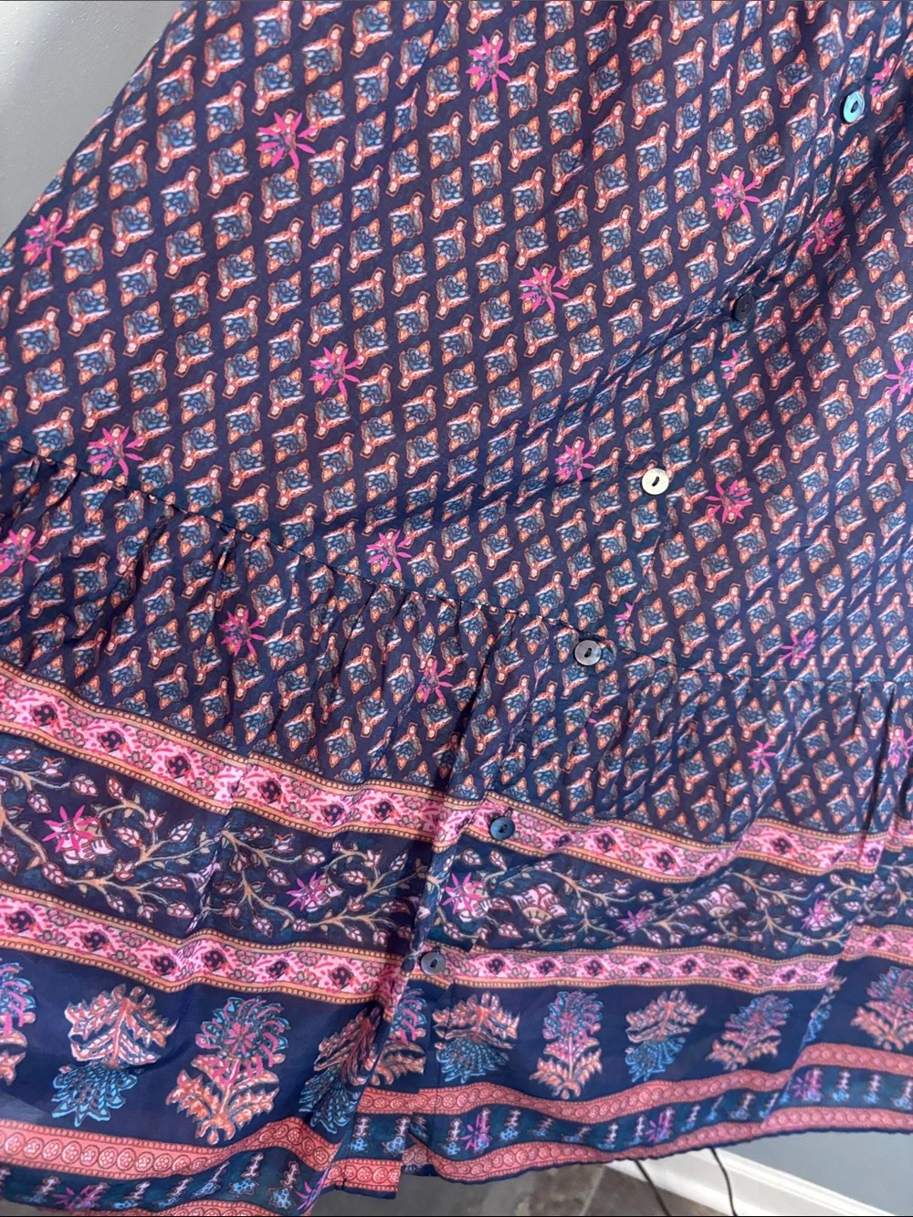 Xirena Taryn Skirt Navy Posey Floral Print Midi Skirt, SZ Small, front buttons